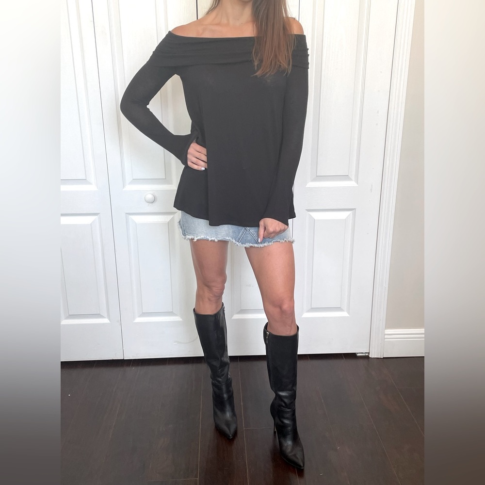 Velvet By Graham and Spencer Black Blouse